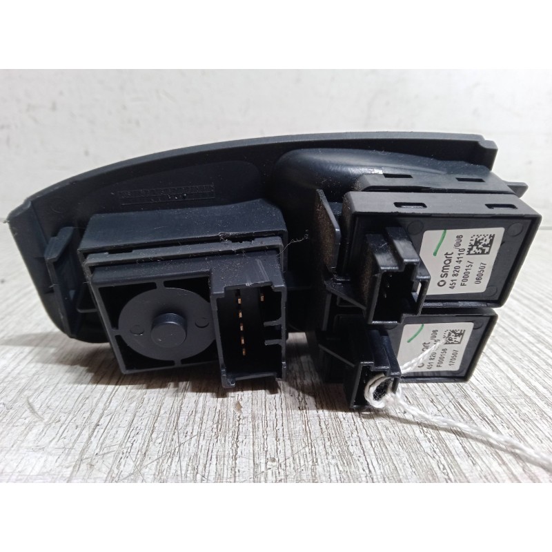 Recambio de mando elevalunas delantero izquierdo para smart fortwo cabrio (451) 0.8 cdi (451.400) referencia OEM IAM 4518204110 