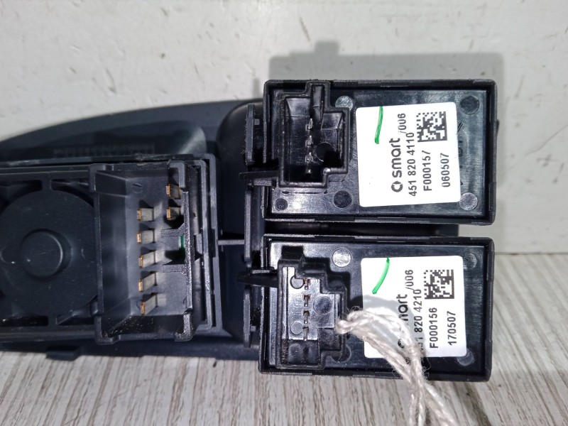 Recambio de mando elevalunas delantero izquierdo para smart fortwo cabrio (451) 0.8 cdi (451.400) referencia OEM IAM 4518204110 