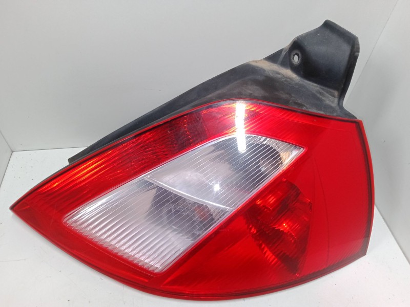 Recambio de piloto trasero derecho para renault megane ii (bm0/1_, cm0/1_) 1.6 16v (bm0c, cm0c) referencia OEM IAM 8200073237  