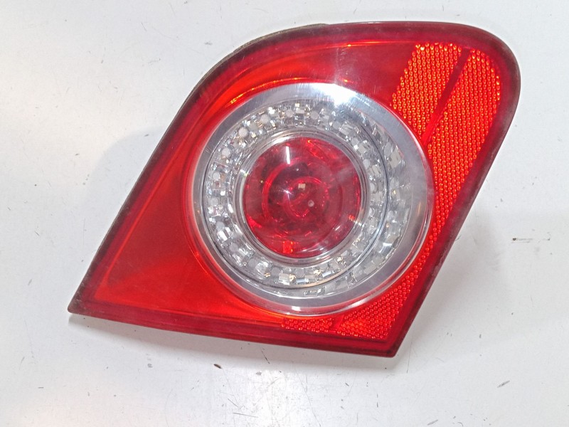 Recambio de piloto trasero porton izquierdo para volkswagen passat b6 variant (3c5) 2.0 tdi 16v referencia OEM IAM    Recambio de piloto trasero porton izquierdo para volkswagen passat b6 variant (3c5) 2.0 tdi 16v referencia OEM IAM