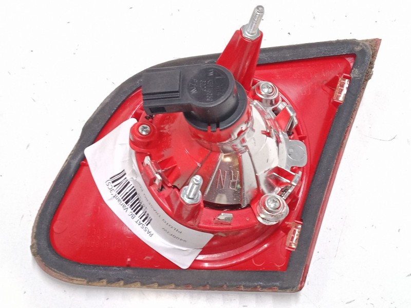 Recambio de piloto trasero porton izquierdo para volkswagen passat b6 variant (3c5) 2.0 tdi 16v referencia OEM IAM    Recambio de piloto trasero porton izquierdo para volkswagen passat b6 variant (3c5) 2.0 tdi 16v referencia OEM IAM