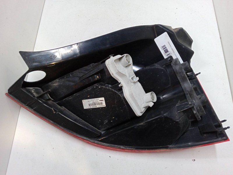 Recambio de piloto trasero izquierdo para renault megane ii (bm0/1_, cm0/1_) 1.6 16v (bm0c, cm0c) referencia OEM IAM   