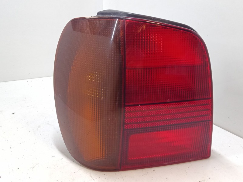 Recambio de piloto trasero izquierdo para volkswagen polo iii (6n1) 64 1.9 d referencia OEM IAM   