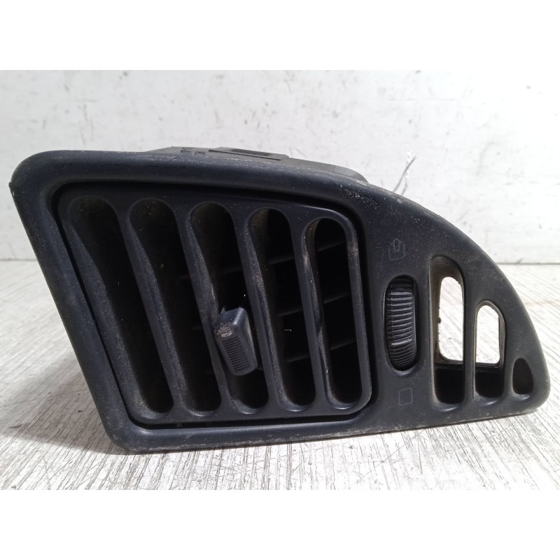 Recambio de aireador izquierdo para peugeot 306 hatchback (7a, 7c, n3, n5) 2.0 xsi referencia OEM IAM   