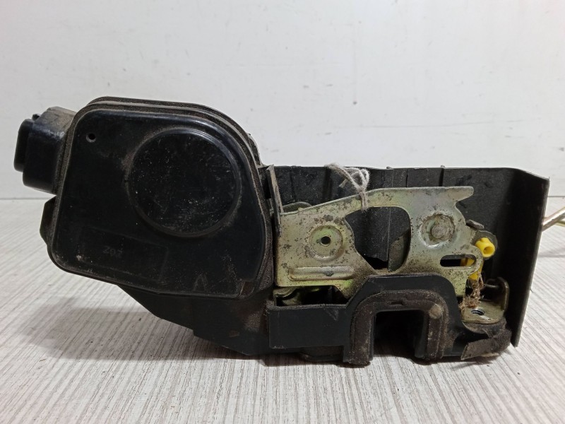 Recambio de cerradura puerta delantera derecha para hyundai terracan (hp) 2.9 crdi 4wd referencia OEM IAM   