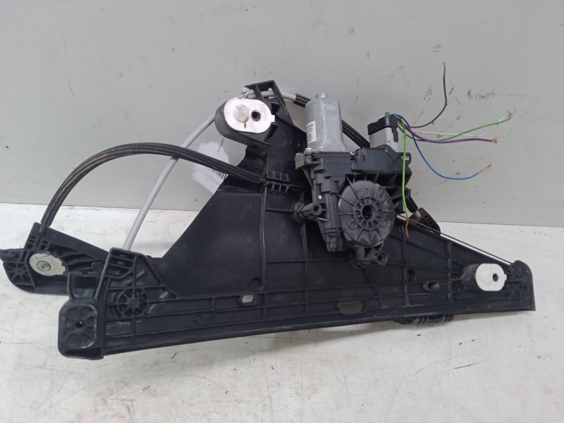 Recambio de elevalunas electrico delantero derecho para opel corsa f (p2jo) 1.2 (68) referencia OEM IAM 430113G0  