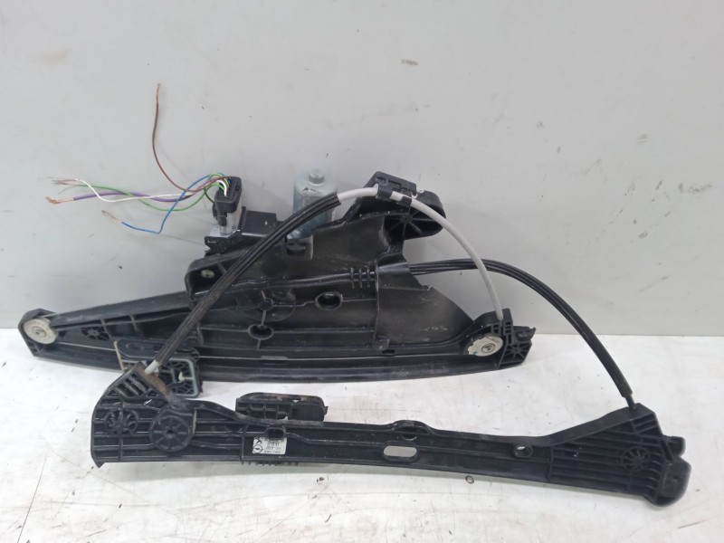 Recambio de elevalunas electrico delantero derecho para opel corsa f (p2jo) 1.2 (68) referencia OEM IAM 430113G0  