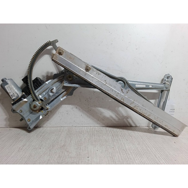 Recambio de elevalunas electrico delantero derecho para opel zafira a monospace (t98) 2.0 dti 16v (f75) referencia OEM IAM 90579