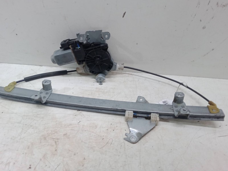 Recambio de elevalunas electrico delantero izquierdo para nissan note (e11, ne11) 1.5 dci referencia OEM IAM 400925c  