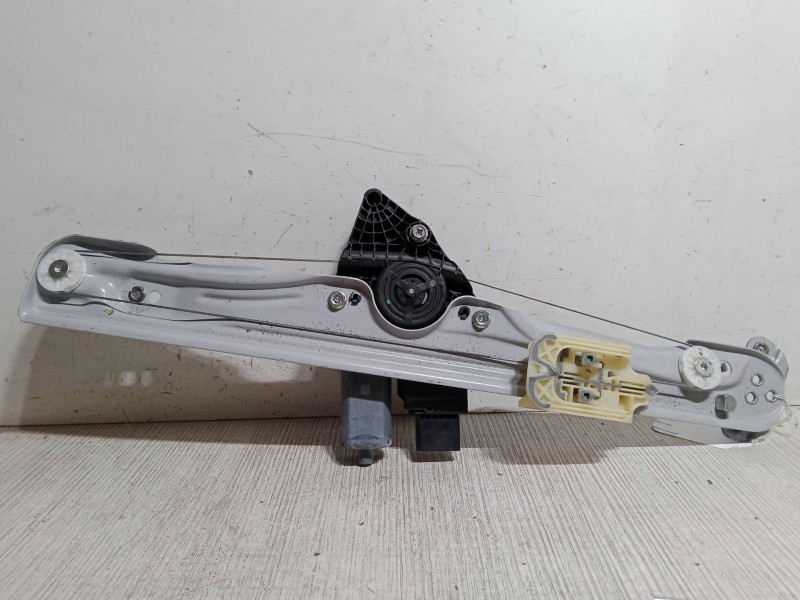 Recambio de elevalunas electrico delantero derecho para opel crossland x / crossland (p17, p2qo) 1.2 (75) referencia OEM IAM 391