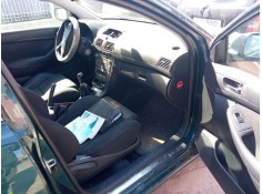 toyota avensis sedán (_t25_) del año 2005 2