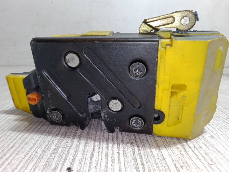 Recambio de cerradura puerta trasera izquierda para volvo v70 ii (285) d5 referencia OEM IAM   