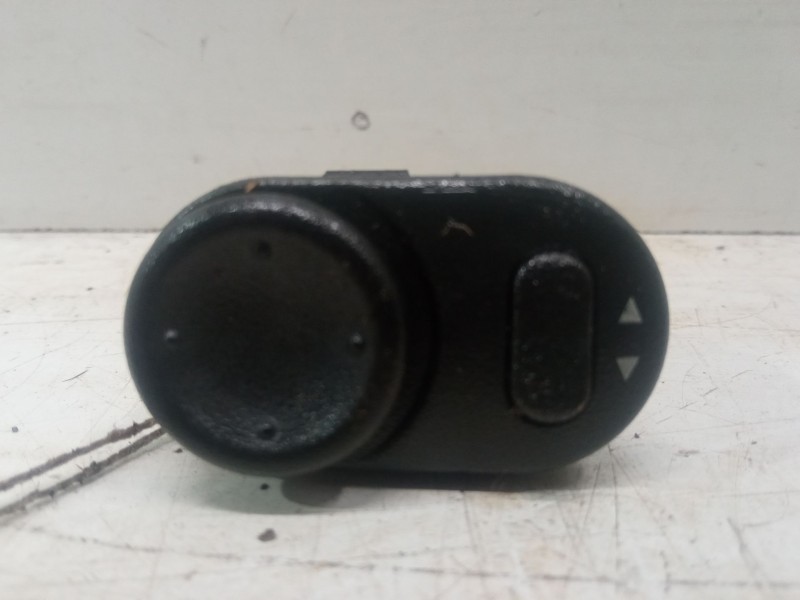 Recambio de mando retrovisor para opel meriva a monospace (x03) 1.7 dti (e75) referencia OEM IAM   