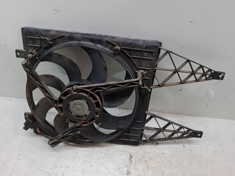 Recambio de electroventilador para volkswagen polo (9n_, 9a_) 1.4 16v referencia OEM IAM 600121207  