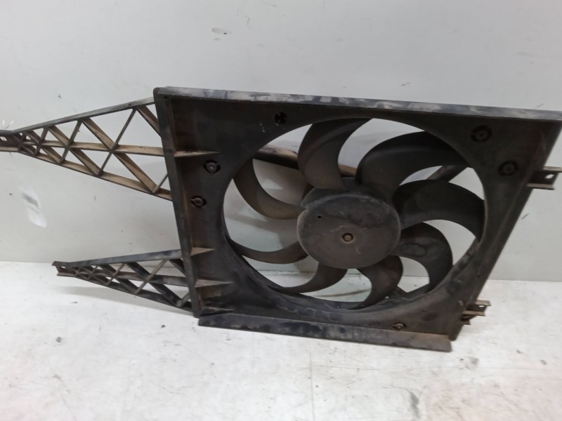 Recambio de electroventilador para volkswagen polo (9n_, 9a_) 1.4 16v referencia OEM IAM 600121207  