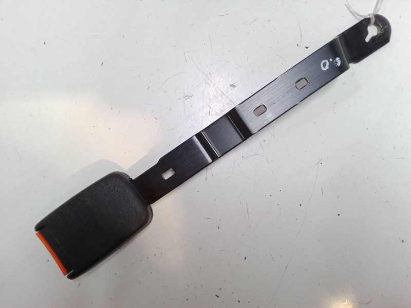 Recambio de anclaje cinturon delantero derecho para volkswagen golf iii variant (1h5) 1.6 referencia OEM IAM   