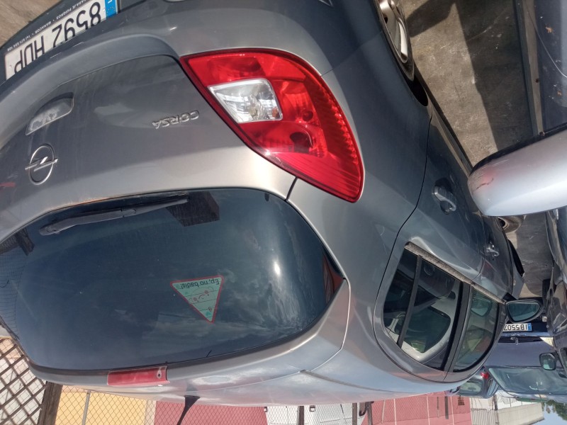 opel corsa d (s07) del año 2011