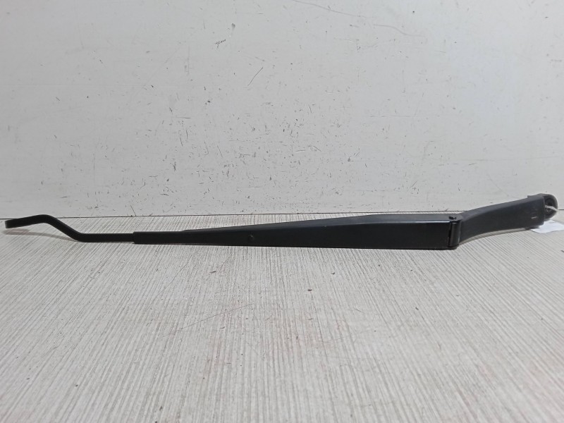 Recambio de brazo limpia delantero derecho para hyundai tucson (jm) 2.0 referencia OEM IAM   