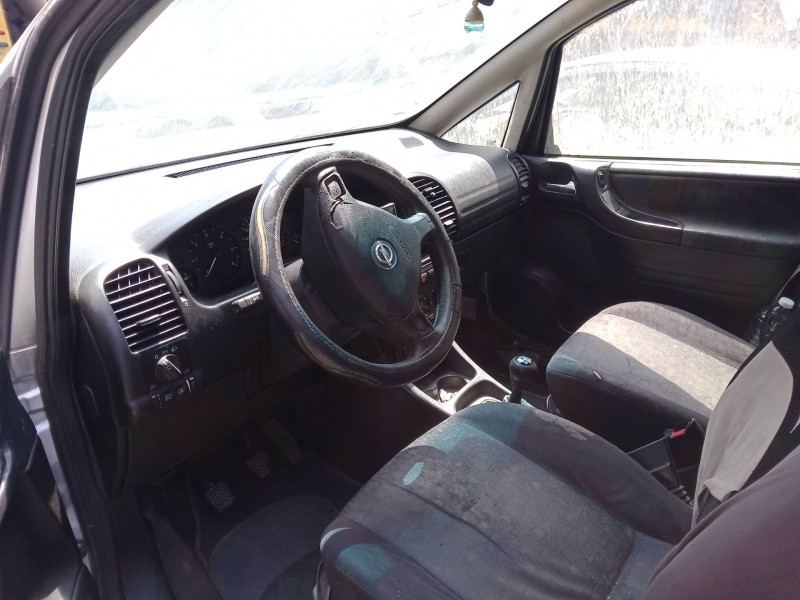 opel zafira a monospace (t98) del año 2000