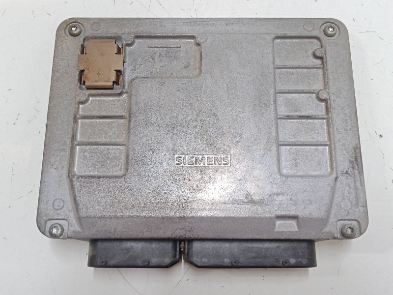 Recambio de centralita motor uce para volkswagen polo (9n_, 9a_) 1.2 referencia OEM IAM 03E906033L  5WP4019405