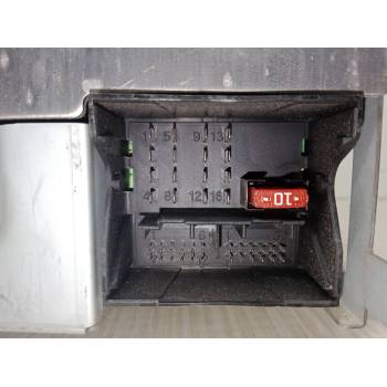 RADIO CD CKR013941 SKZ7Z3F0008071 VP68BF-18C815-AE