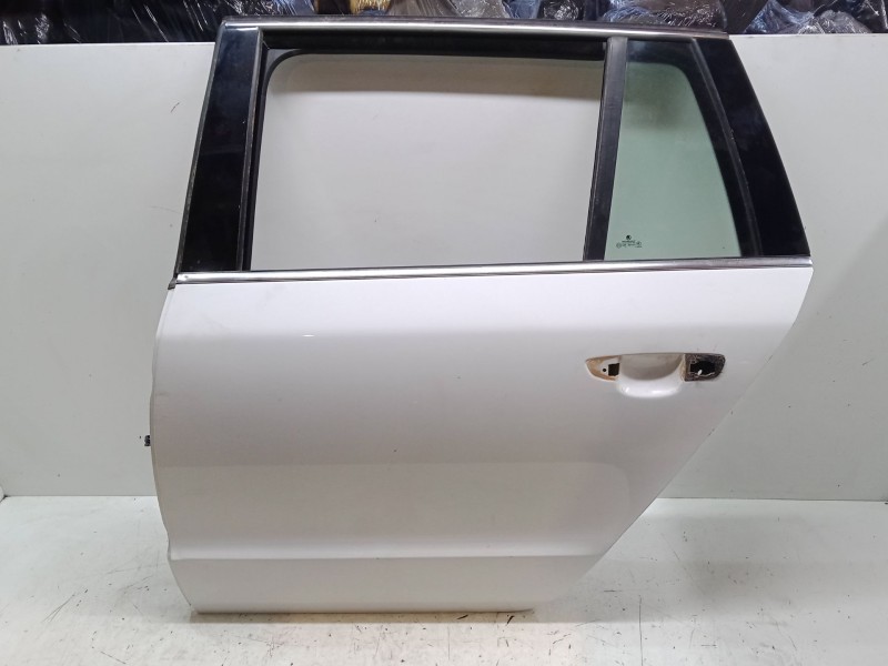 Recambio de puerta trasera izquierda para skoda superb ii station wagon (3t5) 2.0 tdi 16v referencia OEM IAM   