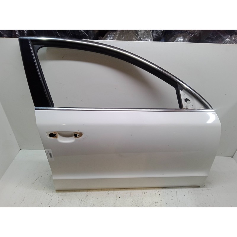 Recambio de puerta delantera derecha para skoda superb ii station wagon (3t5) 2.0 tdi 16v referencia OEM IAM   