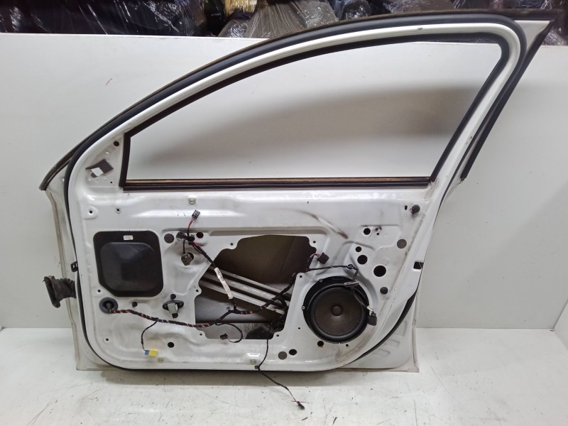 Recambio de puerta delantera derecha para skoda superb ii station wagon (3t5) 2.0 tdi 16v referencia OEM IAM   