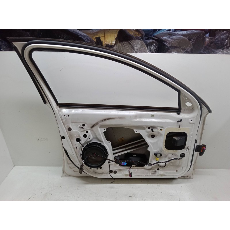 Recambio de puerta delantera izquierda para skoda superb ii station wagon (3t5) 2.0 tdi 16v referencia OEM IAM   