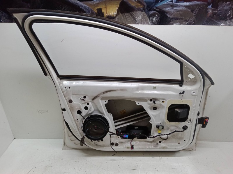 Recambio de puerta delantera izquierda para skoda superb ii station wagon (3t5) 2.0 tdi 16v referencia OEM IAM   