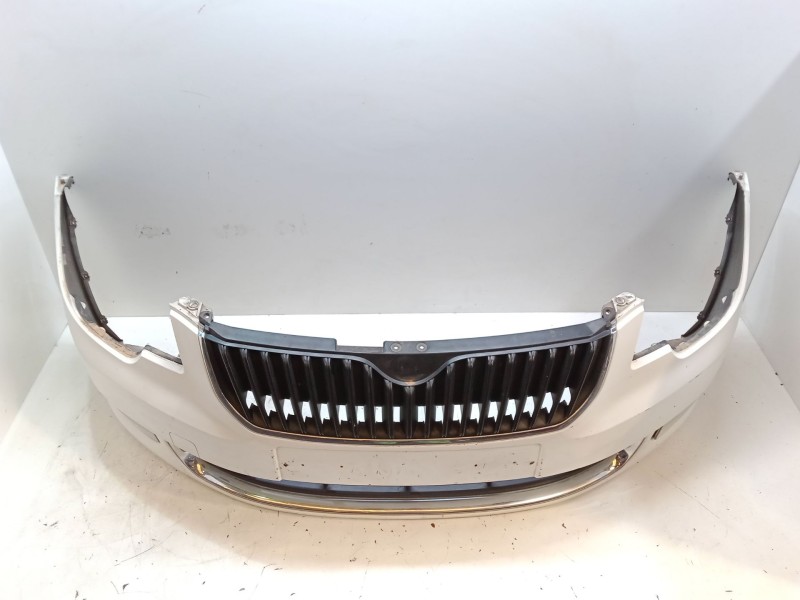 Recambio de paragolpes delantero para skoda superb ii station wagon (3t5) 2.0 tdi 16v referencia OEM IAM   