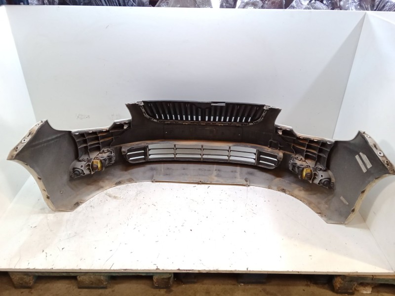 Recambio de paragolpes delantero para skoda superb ii station wagon (3t5) 2.0 tdi 16v referencia OEM IAM   
