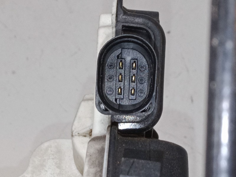 Recambio de cerradura puerta delantera derecha para skoda superb ii station wagon (3t5) 2.0 tdi 16v referencia OEM IAM 5N1837016