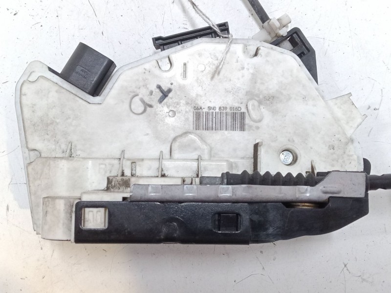 Recambio de cerradura puerta trasera derecha para skoda superb ii station wagon (3t5) 2.0 tdi 16v referencia OEM IAM 5N0839016D 