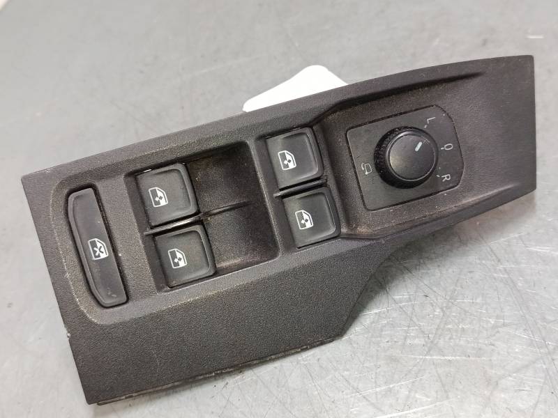 MANDO ELEVALUNAS DELANTERO IZQUIERDO 5G0959857F 