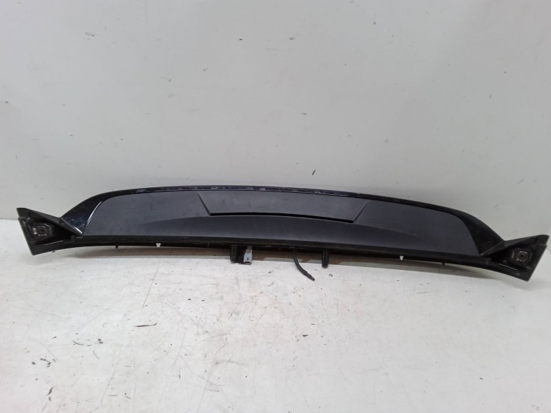 Recambio de aleron trasero para opel corsa f (p2jo) 1.2 (68) referencia OEM IAM 9829272980  