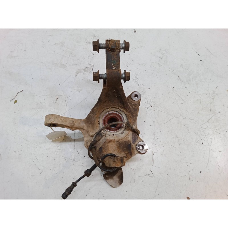 Recambio de mangueta delantera izquierda para renault trafic ii autobús (jl) 1.9 dci 100 (jl0c) referencia OEM IAM   