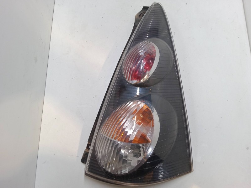 Recambio de piloto trasero derecho para citroën c1 (pm_, pn_) 1.0 referencia OEM IAM 815500H060  