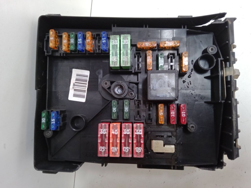 Recambio de caja reles / fusibles para audi a3 sportback (8pa) 2.0 tdi 16v quattro referencia OEM IAM   