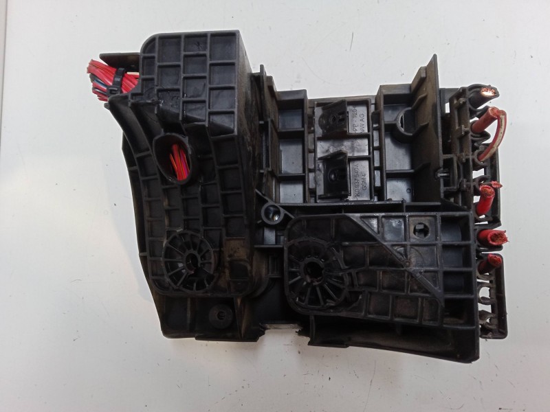 Recambio de caja reles / fusibles para audi a3 sportback (8pa) 2.0 tdi 16v quattro referencia OEM IAM   