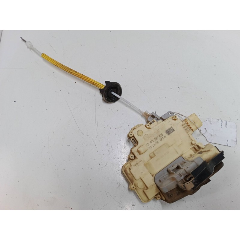 Recambio de cerradura puerta delantera derecha para audi a3 sportback (8pa) 2.0 tdi 16v quattro referencia OEM IAM 4F1837016  