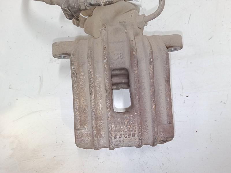 Recambio de pinza freno trasera derecha para audi a3 sportback (8pa) 2.0 tdi 16v quattro referencia OEM IAM   