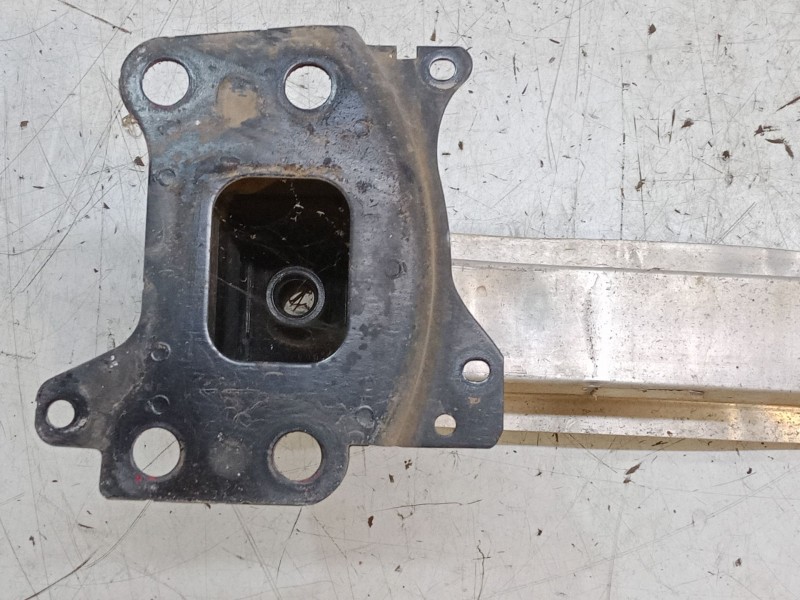 Recambio de refuerzo paragolpes delantero para audi a3 sportback (8pa) 2.0 tdi 16v quattro referencia OEM IAM   