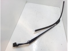 Recambio de brazo limpia delantero izquierdo para kia carens iv 1.7 crdi referencia OEM IAM