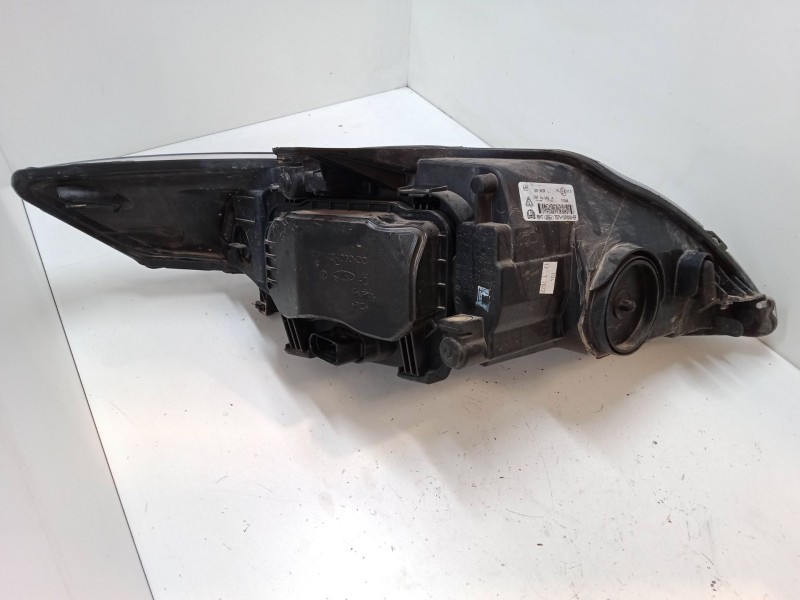 Recambio de faro izquierdo para ford mondeo iv turnier (ba7) 2.0 tdci referencia OEM IAM 7S7113W030  