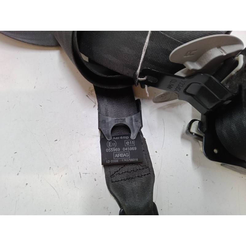 Recambio de cinturon con pretensor delantero derecho para hyundai ix35 (lm, el, elh) 1.7 crdi referencia OEM IAM 888202Y2109P  