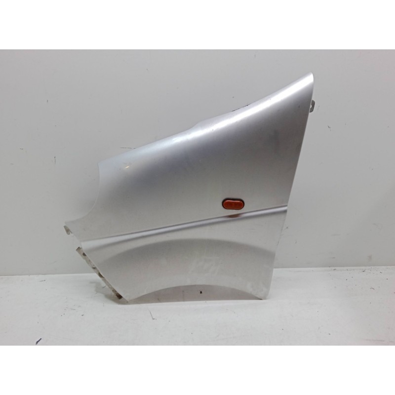 Recambio de aleta delantera izquierda para renault trafic ii autobús (jl) 1.9 dci 100 (jl0c) referencia OEM IAM   