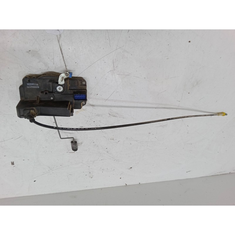 Recambio de cerradura puerta delantera derecha para renault trafic ii autobús (jl) 1.9 dci 100 (jl0c) referencia OEM IAM 8200042