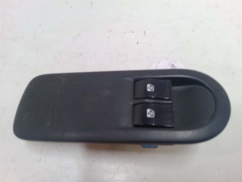 Recambio de mando elevalunas delantero izquierdo para renault megane ii (bm0/1_, cm0/1_) 1.4 16v (bm0b, cm0b) referencia OEM IAM