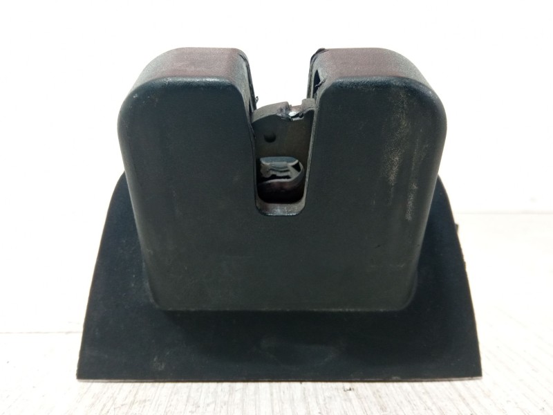 Recambio de cerradura maletero / porton para audi a3 sportback (8pa) 1.9 tdi referencia OEM IAM 8P4827520  